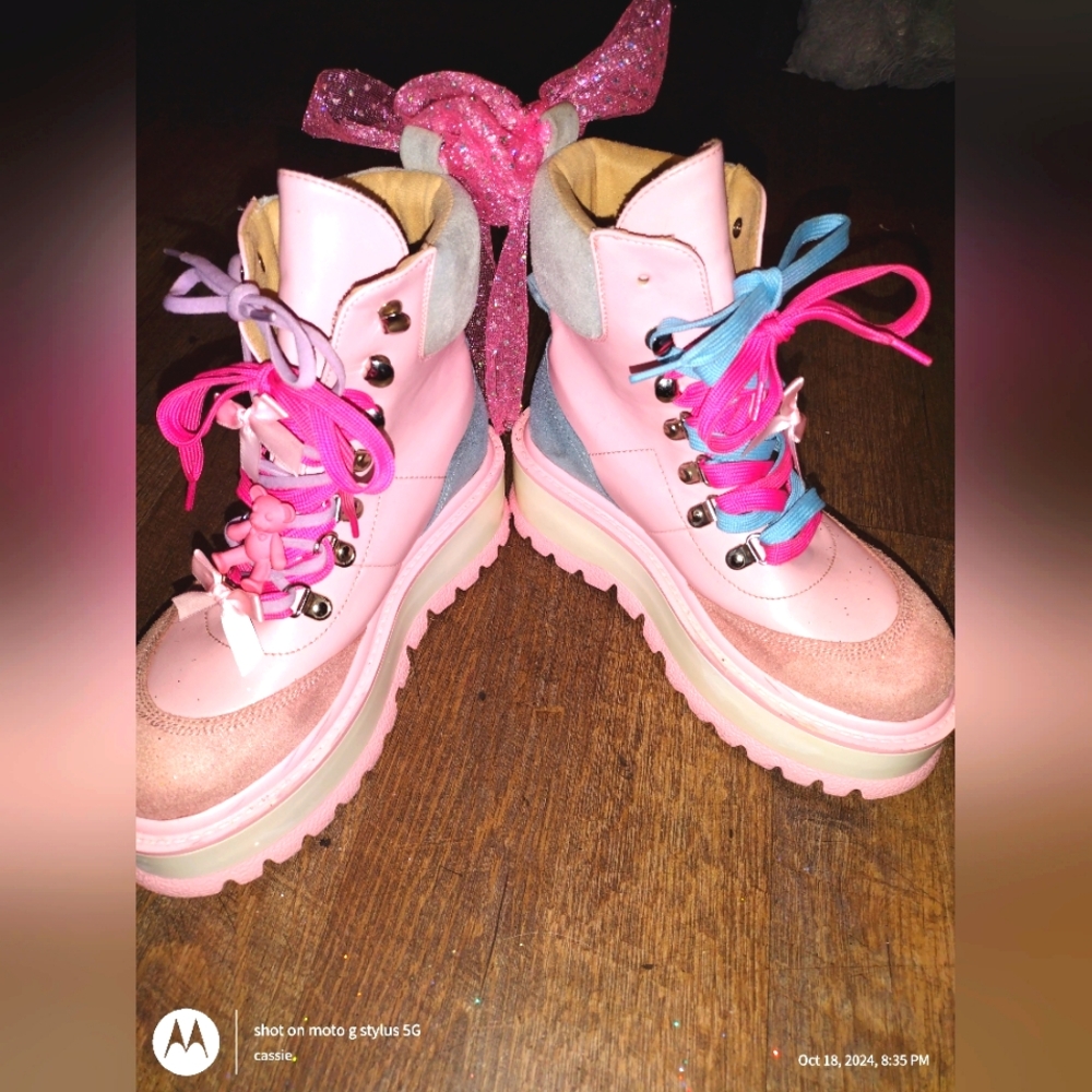 Platform boots